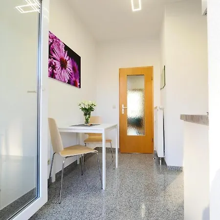 3 Raum-wohnung Mit Blick Auf Zitadelle Petersberg - Direkt Am Buga-gelände 2021