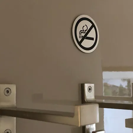 Mit Blick Auf Zitadelle Petersberg - 3