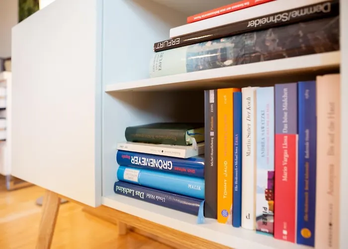 Mit Blick Auf Zitadelle Petersberg - 3